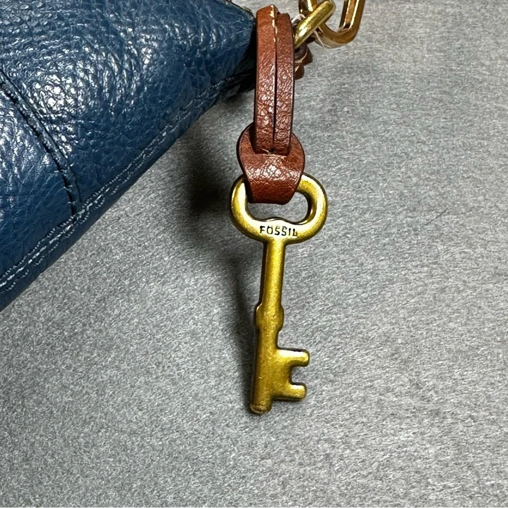 Fossil Campbell Crossbody Navy Blue Genuine Leather Crossbody Bag GUC